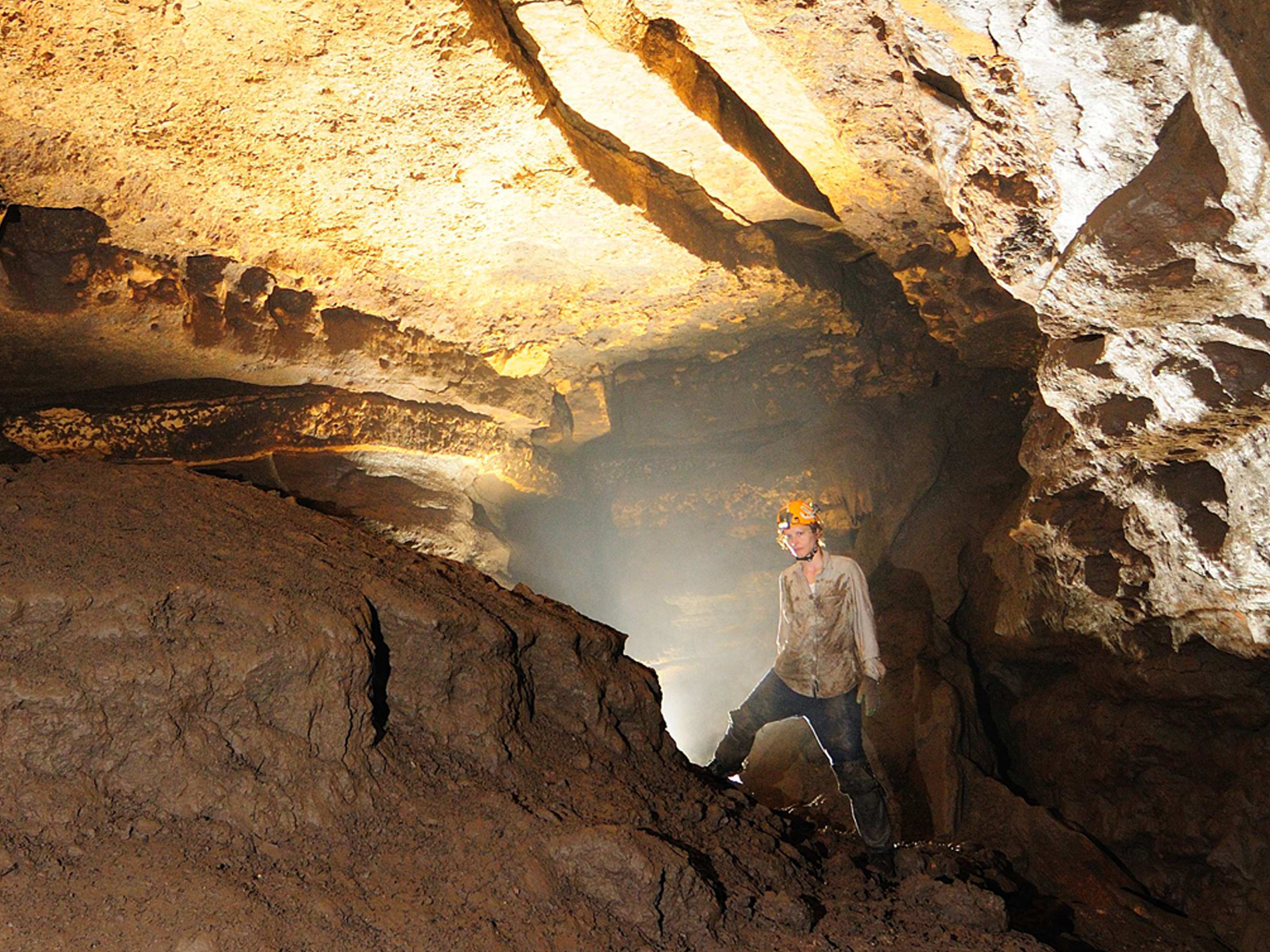 Lower Cave (Aquifer Tour)